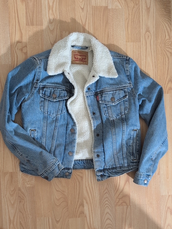 Levi's Jackets & Blazers - Levi's Denim Sherpa Jacket Medium Wash Size Small NWOT